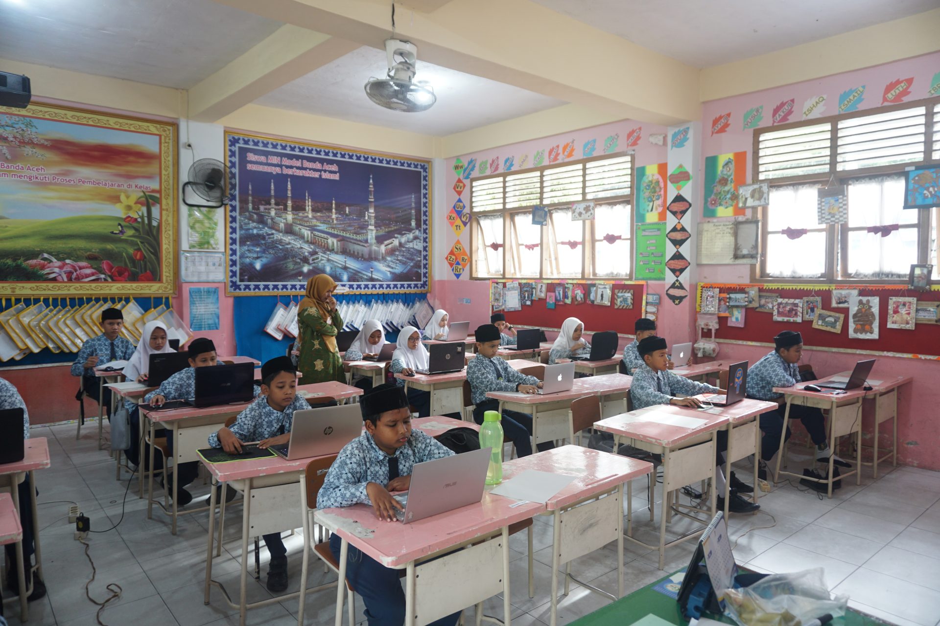 Foto – MIN 6 MODEL BANDA ACEH