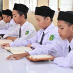 Pembiasaan baca Al-Quran Setiap Pagi